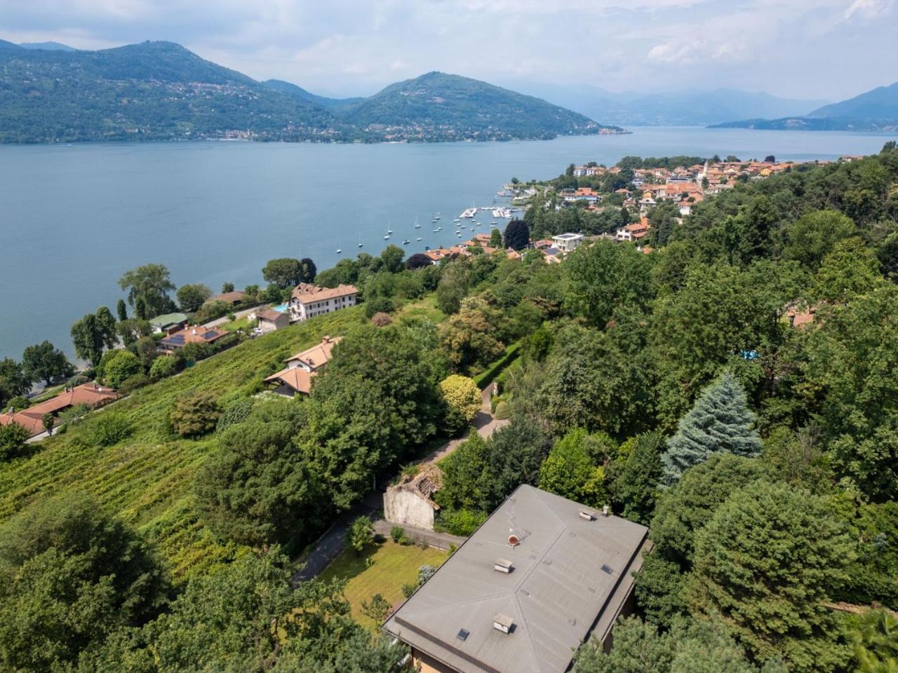 La Casa Di Giulia - Holiday Home Ranco Dış mekan fotoğraf
